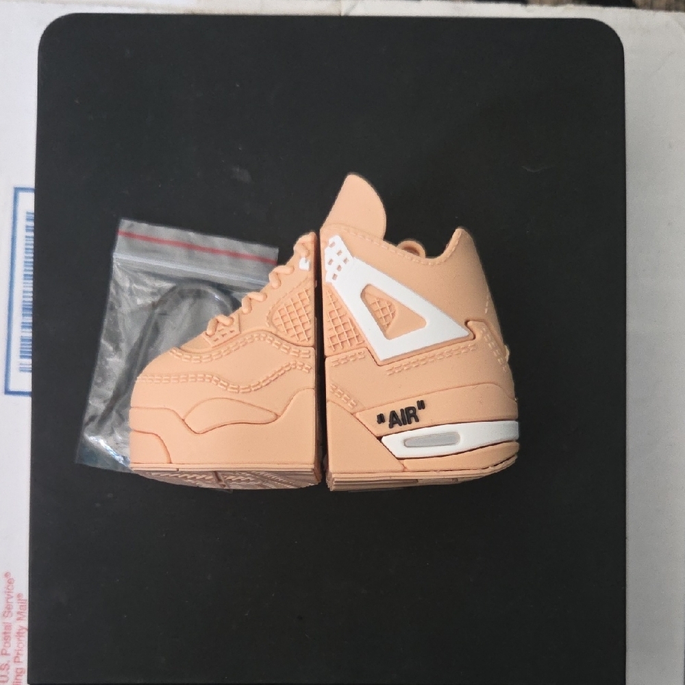 Airpod Case Jordan Off White Sail